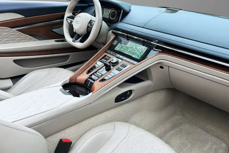 Aston Martin DB12 din 2024 cu 5.791 km - oferta AST149354 - foto 21