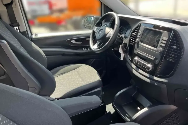 Mercedes-Benz Vito din 2023 cu 22.990 km - oferta MER149358 - foto 9