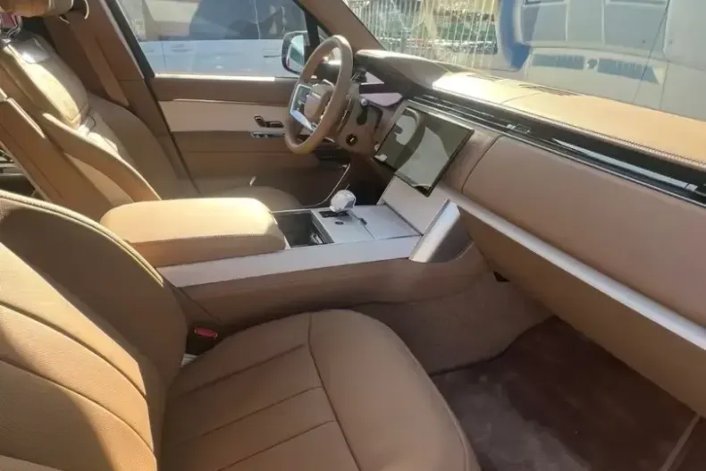 Land Rover Range Rover din 2025 cu 150 km - oferta LAN149359 - foto 2