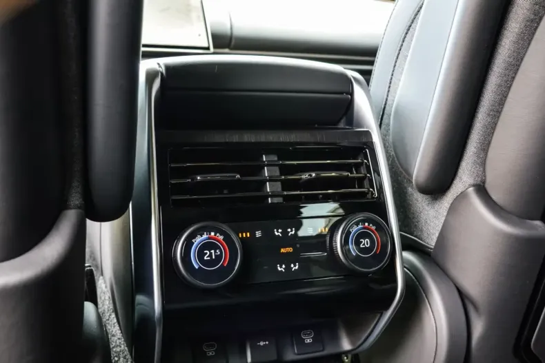 Land Rover Range Rover din 2025 cu 25 km - oferta LAN149365 - foto 11