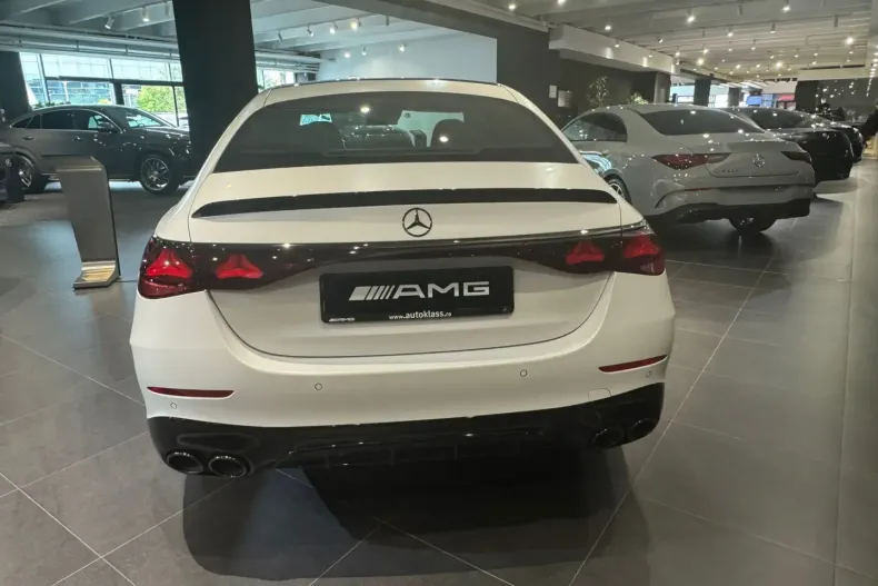 Mercedes-Benz E 53 AMG din 2025 cu 6.500 km - oferta MER149369 - foto 4