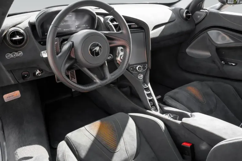 McLaren 765LT din 2022 cu 7.190 km - oferta MCL149376 - foto 2
