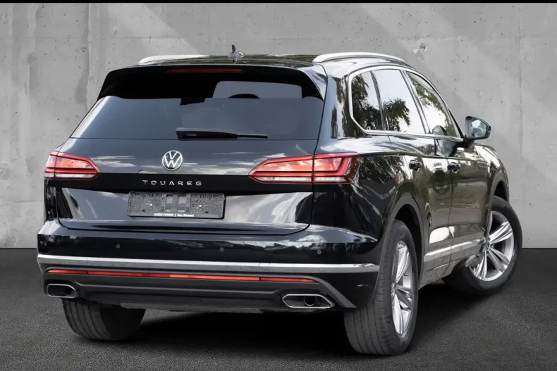 Volkswagen Touareg din 2022 cu 70.400 km - oferta VOL149378 - foto 2
