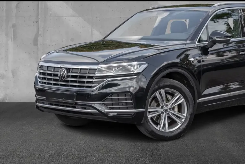 Volkswagen Touareg din 2022 cu 70.400 km - oferta VOL149378 - foto 3