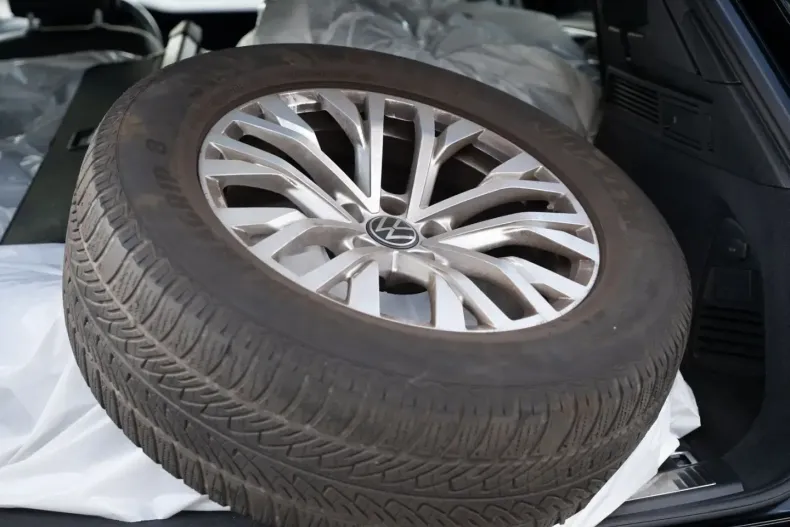 Volkswagen Touareg din 2022 cu 70.400 km - oferta VOL149378 - foto 5