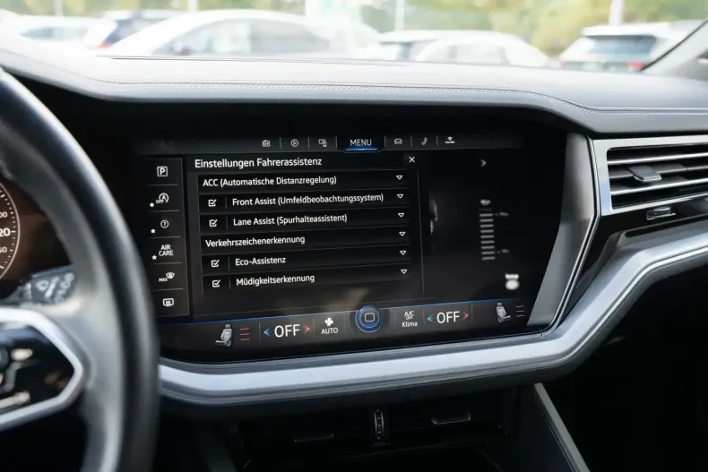 Volkswagen Touareg din 2022 cu 70.400 km - oferta VOL149378 - foto 11