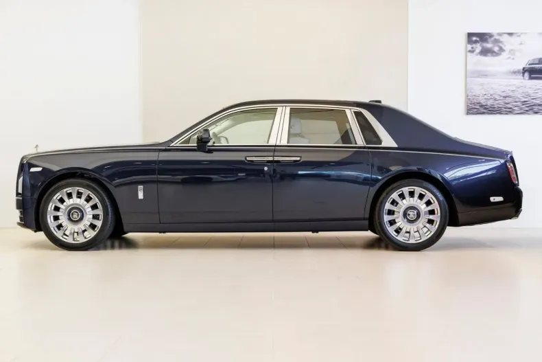 Rolls-Royce Phantom din 2023 cu 9.832 km - oferta ROL149385 - foto 4