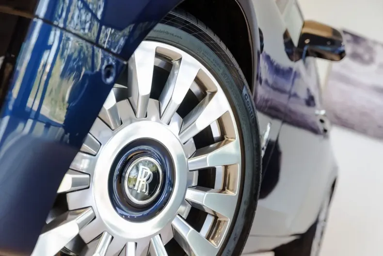 Rolls-Royce Phantom din 2023 cu 9.832 km - oferta ROL149385 - foto 15