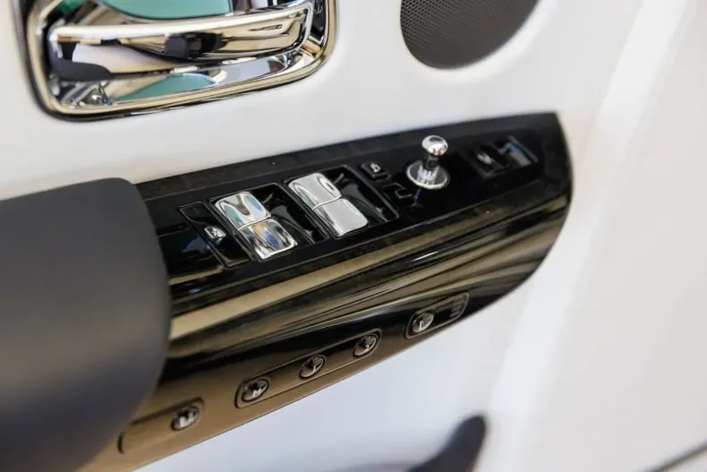 Rolls-Royce Phantom din 2023 cu 9.832 km - oferta ROL149385 - foto 23