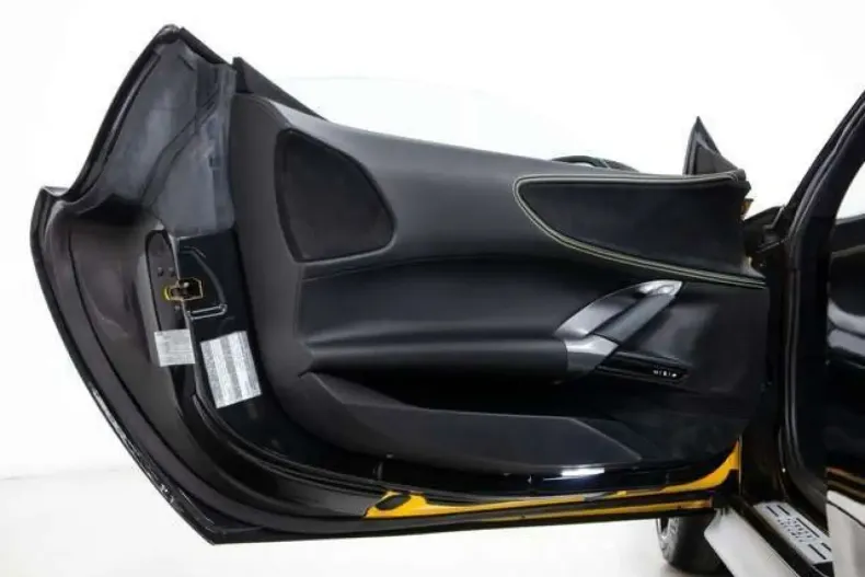 Ferrari LaFerrari din 2023 cu 8.267 km - oferta FER149387 - foto 12