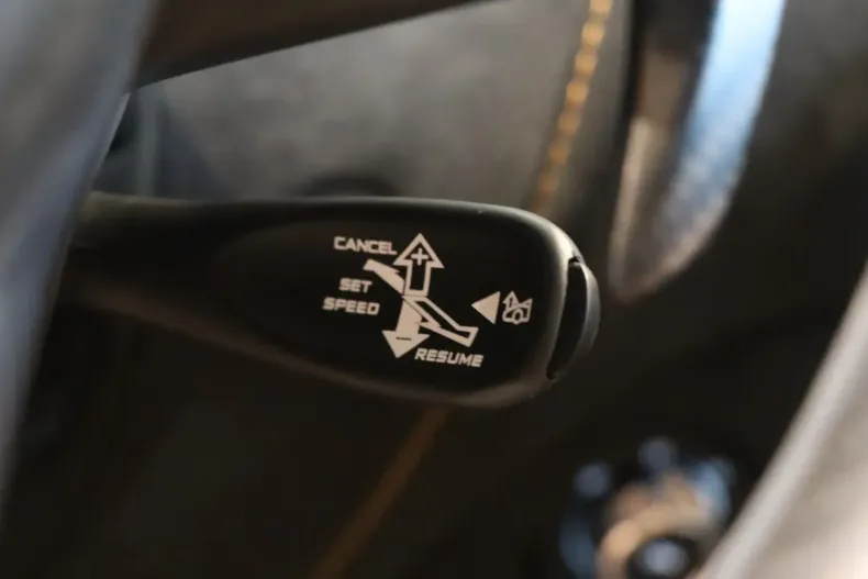 McLaren 765LT din 2022 cu 3.200 km - oferta MCL149388 - foto 8