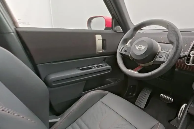 MINI John Cooper Works Countryman din 2025 cu 7.211 km - oferta MIN149401 - foto 11