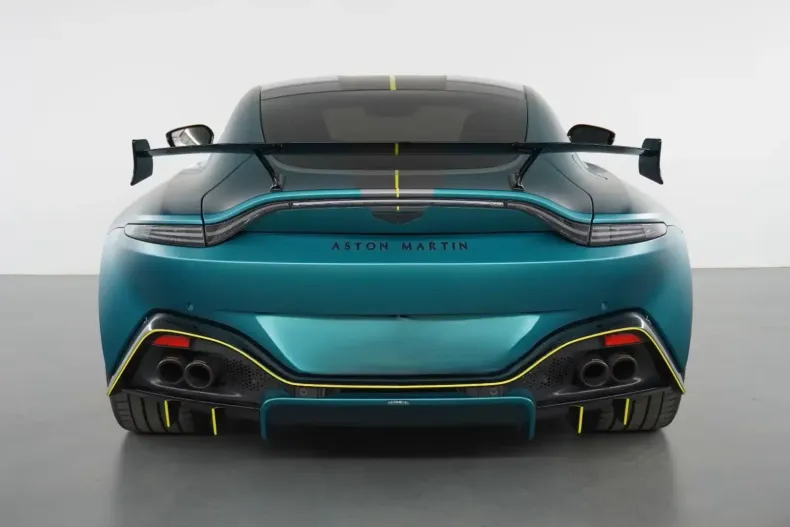 Aston Martin V8 Vantage din 2024 cu 22.829 km - oferta AST149426 - foto 3