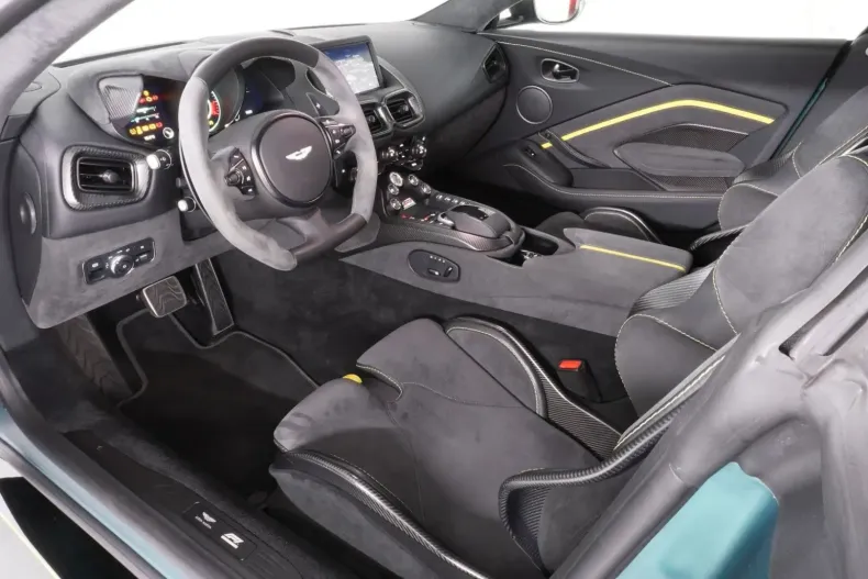 Aston Martin V8 Vantage din 2024 cu 22.829 km - oferta AST149426 - foto 9