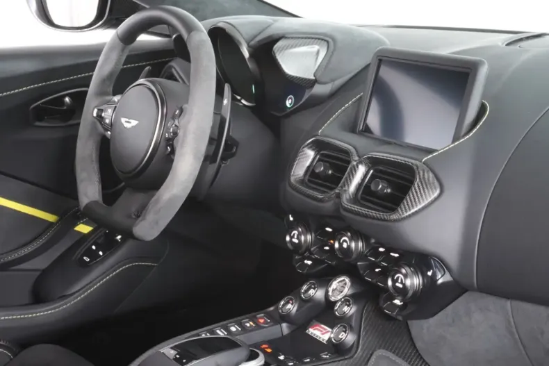 Aston Martin V8 Vantage din 2024 cu 22.829 km - oferta AST149426 - foto 16