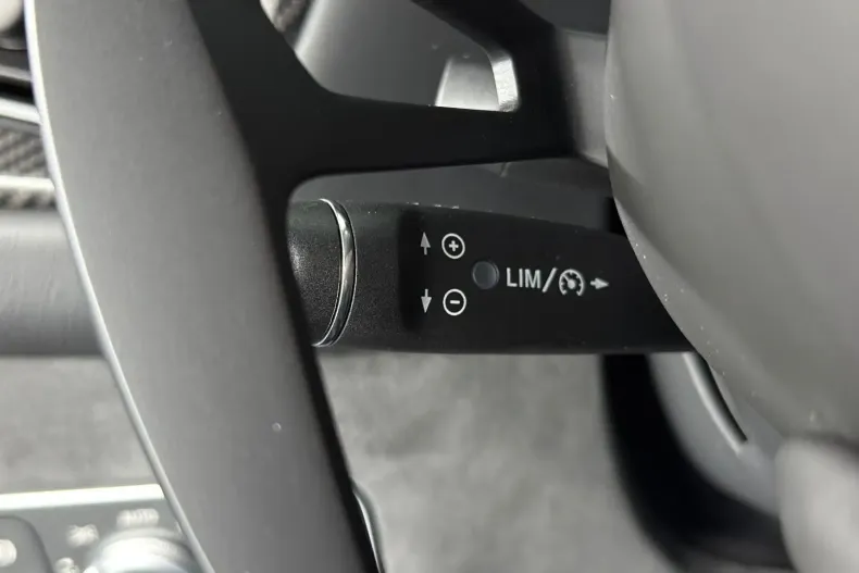 Aston Martin V8 Vantage din 2024 cu 22.829 km - oferta AST149426 - foto 21