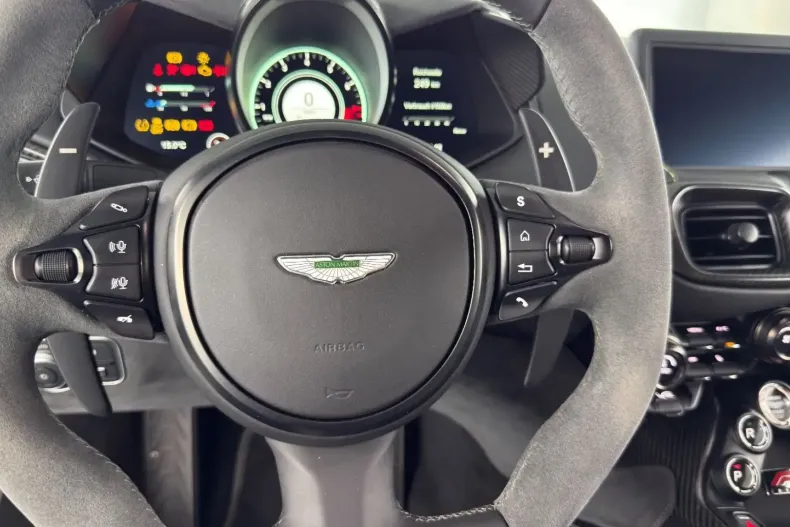 Aston Martin V8 Vantage din 2024 cu 22.829 km - oferta AST149426 - foto 25