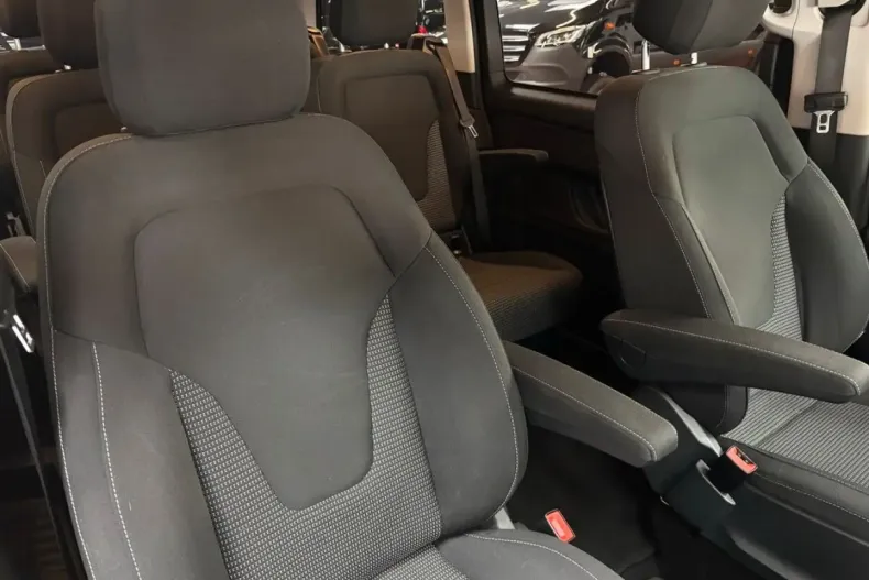 Mercedes-Benz V 220 din 2022 cu 49.800 km - oferta MER149429 - foto 18