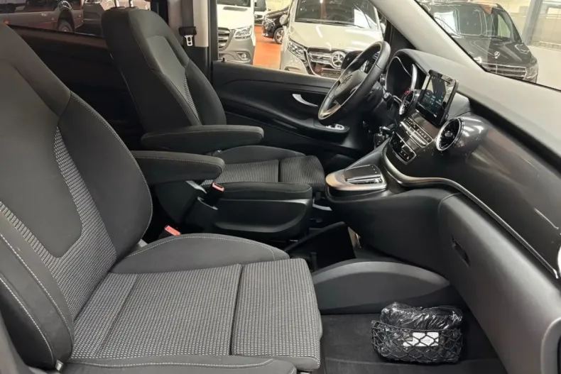 Mercedes-Benz V 220 din 2022 cu 49.800 km - oferta MER149429 - foto 19