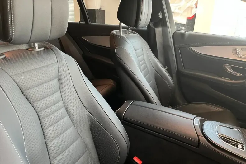 Mercedes-Benz E 400 din 2023 cu 22.000 km - oferta MER149438 - foto 17