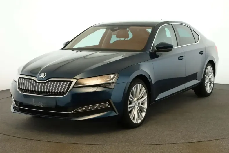 Skoda Superb din 2022 cu 37.600 km - oferta SKO149440 - foto 1