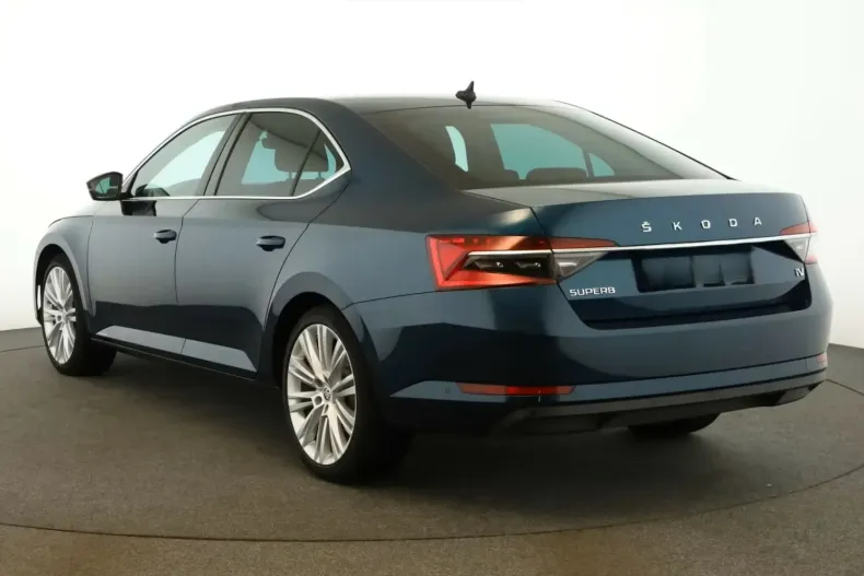 Skoda Superb din 2022 cu 37.600 km - oferta SKO149440 - foto 4