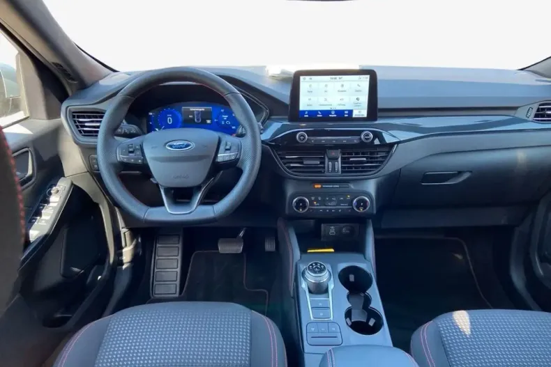 Ford Kuga din 2023 cu 15.802 km - oferta FOR149492 - foto 4