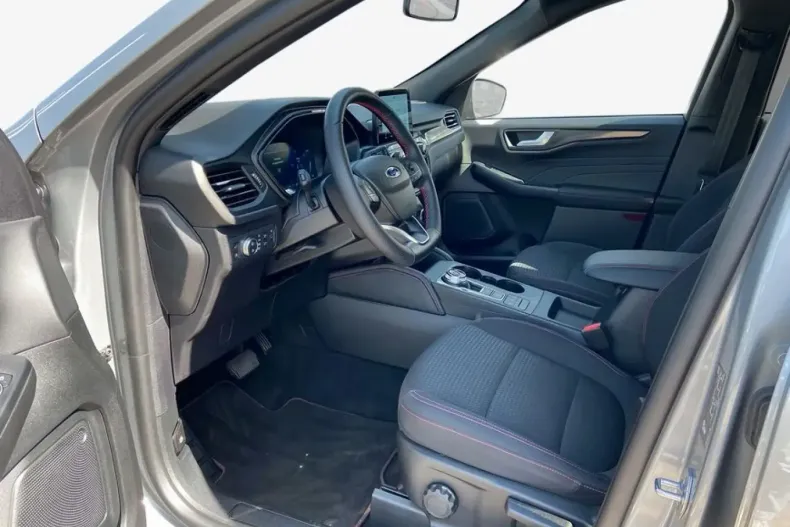 Ford Kuga din 2023 cu 15.802 km - oferta FOR149492 - foto 5