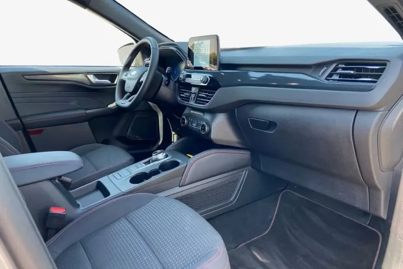 Ford Kuga din 2023 cu 15.802 km - oferta FOR149492 - foto 6