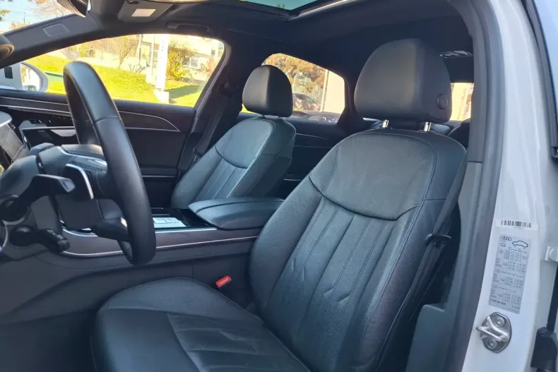 Audi A8 din 2022 cu 49.537 km - oferta AUD149502 - foto 6