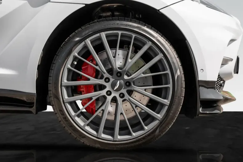 Aston Martin DBX din 2024 cu 5.100 km - oferta AST149555 - foto 9