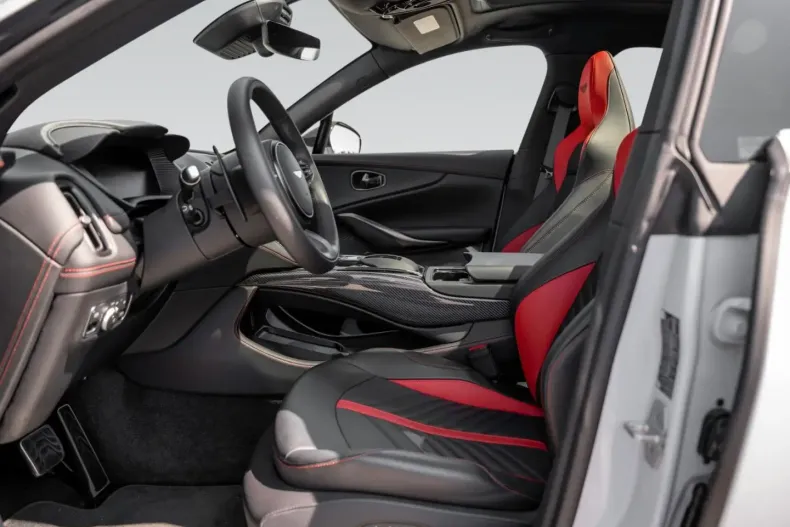 Aston Martin DBX din 2024 cu 5.100 km - oferta AST149555 - foto 22