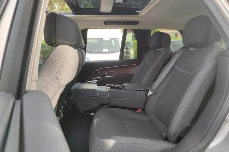 Land Rover Range Rover din 2023 cu 50.000 km - oferta LAN149558 - foto 8