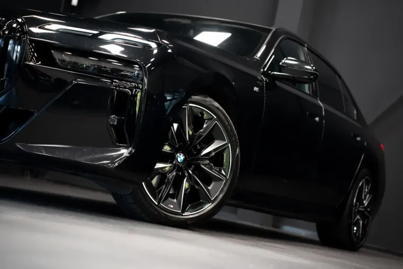 BMW 740 din 2023 cu 55.256 km - oferta BMW149559 - foto 3