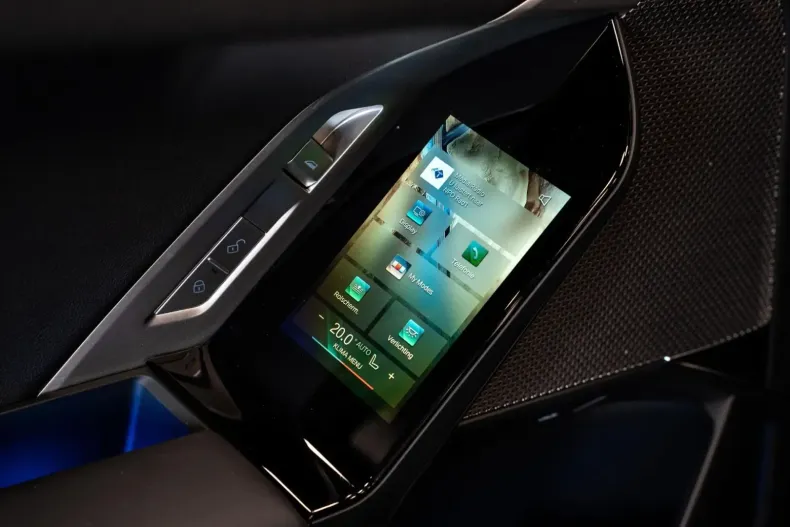 BMW 740 din 2023 cu 55.256 km - oferta BMW149559 - foto 25