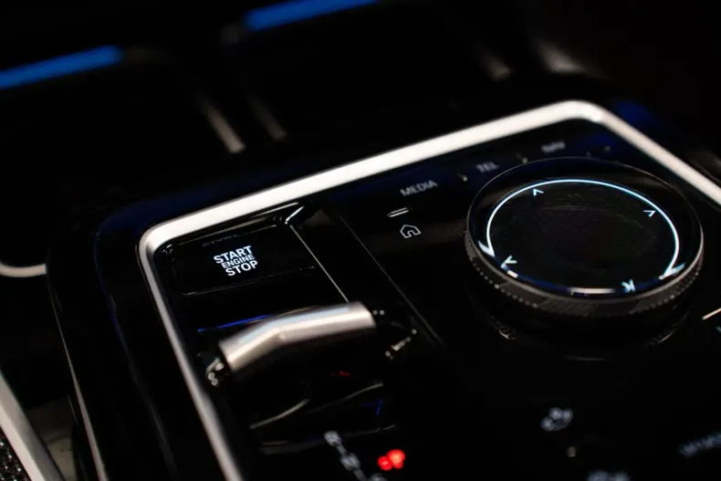 BMW 740 din 2023 cu 55.256 km - oferta BMW149559 - foto 39