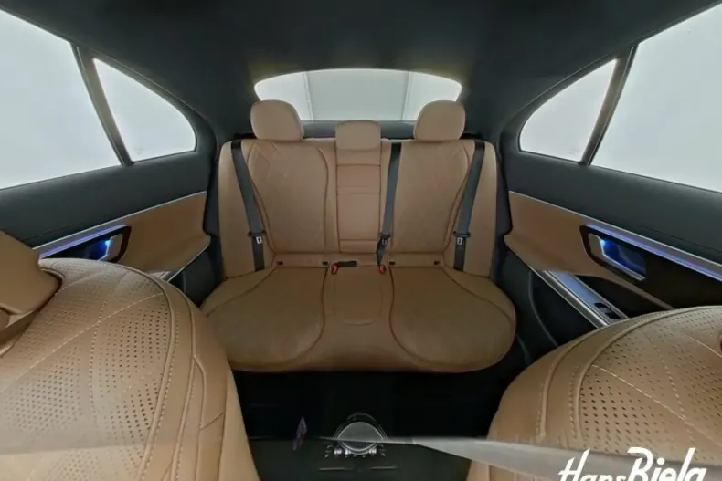 Mercedes-Benz E 300 din 2024 cu 20.343 km - oferta MER149561 - foto 8