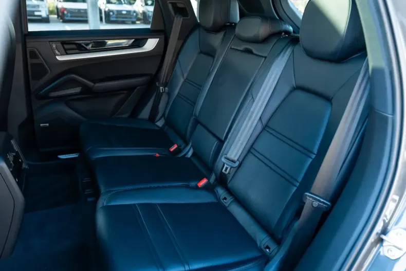 Porsche Cayenne din 2024 cu 46.950 km - oferta POR149565 - foto 28