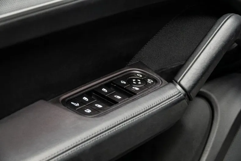 Porsche Cayenne din 2024 cu 33.250 km - oferta POR149568 - foto 9