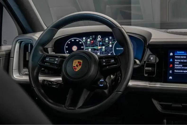 Porsche Cayenne din 2024 cu 33.250 km - oferta POR149568 - foto 39