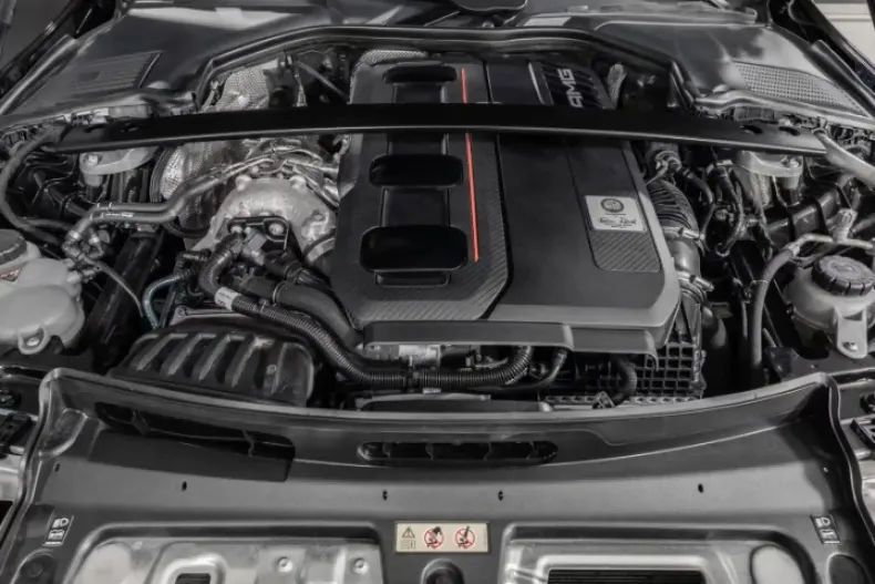 Mercedes-Benz C 63 AMG din 2024 cu 12.454 km - oferta MER149582 - foto 8