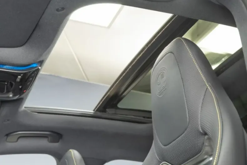 Mercedes-Benz C 63 AMG din 2024 cu 12.454 km - oferta MER149582 - foto 19