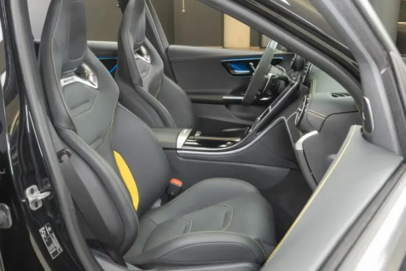 Mercedes-Benz C 63 AMG din 2024 cu 12.454 km - oferta MER149582 - foto 23