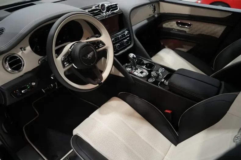 Bentley Bentayga din 2023 cu 4.989 km - oferta BEN149585 - foto 9