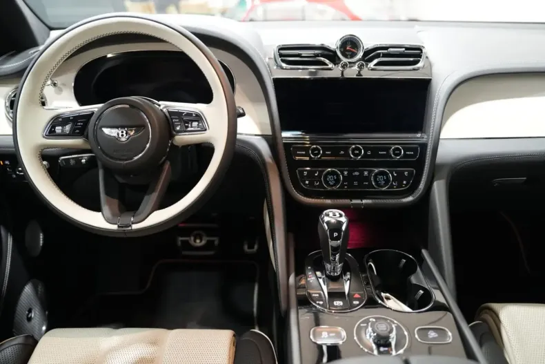 Bentley Bentayga din 2023 cu 4.989 km - oferta BEN149585 - foto 11