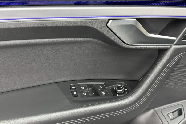 Volkswagen Touareg din 2020 cu 61.342 km - oferta VOL149589 - foto 17