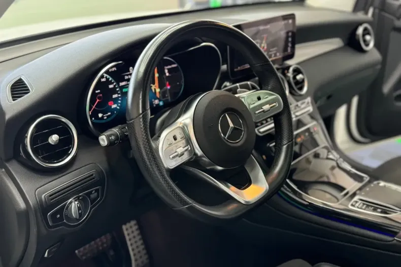 Mercedes-Benz GLC 300 din 2021 cu 26.611 km - oferta MER149595 - foto 9