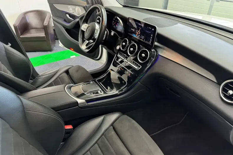 Mercedes-Benz GLC 300 din 2021 cu 26.611 km - oferta MER149595 - foto 12