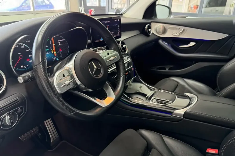Mercedes-Benz GLC 300 din 2021 cu 26.611 km - oferta MER149595 - foto 13