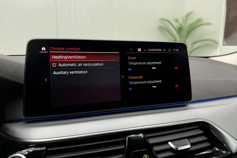 BMW 520 din 2021 cu 90.950 km - oferta BMW149598 - foto 32